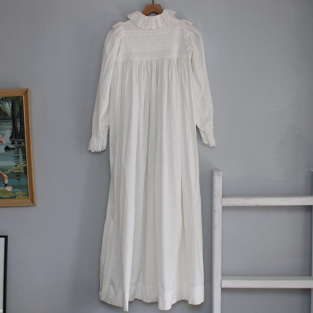 Vintage Women's White Cotton Ruffle Collar Cuffs Victorian Nightgown S/M - Picture 2 of 5